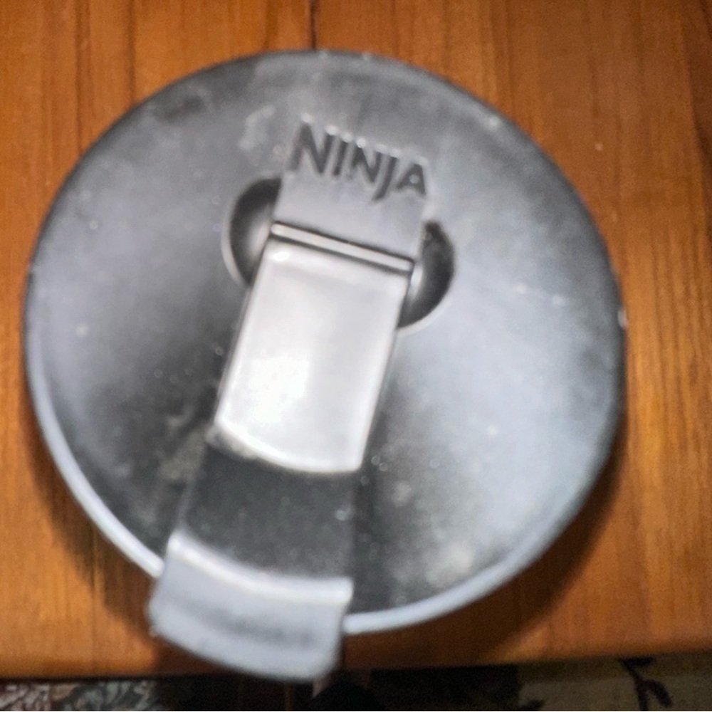 Replacement 24oz Nutri Ninja Blender Cup with Sip & Seal Lid - Picture 3 of 4